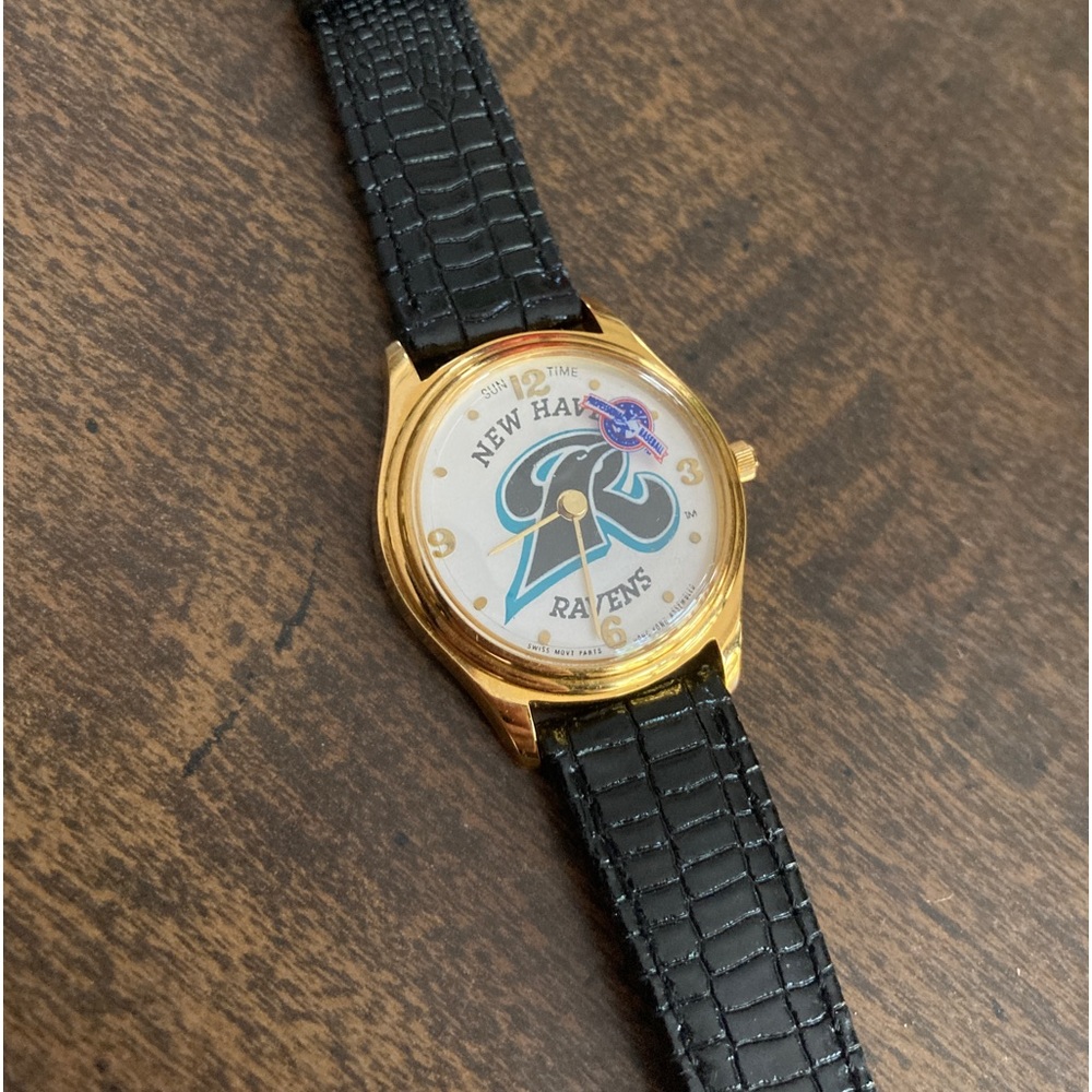 Vintage new haven ravens watch